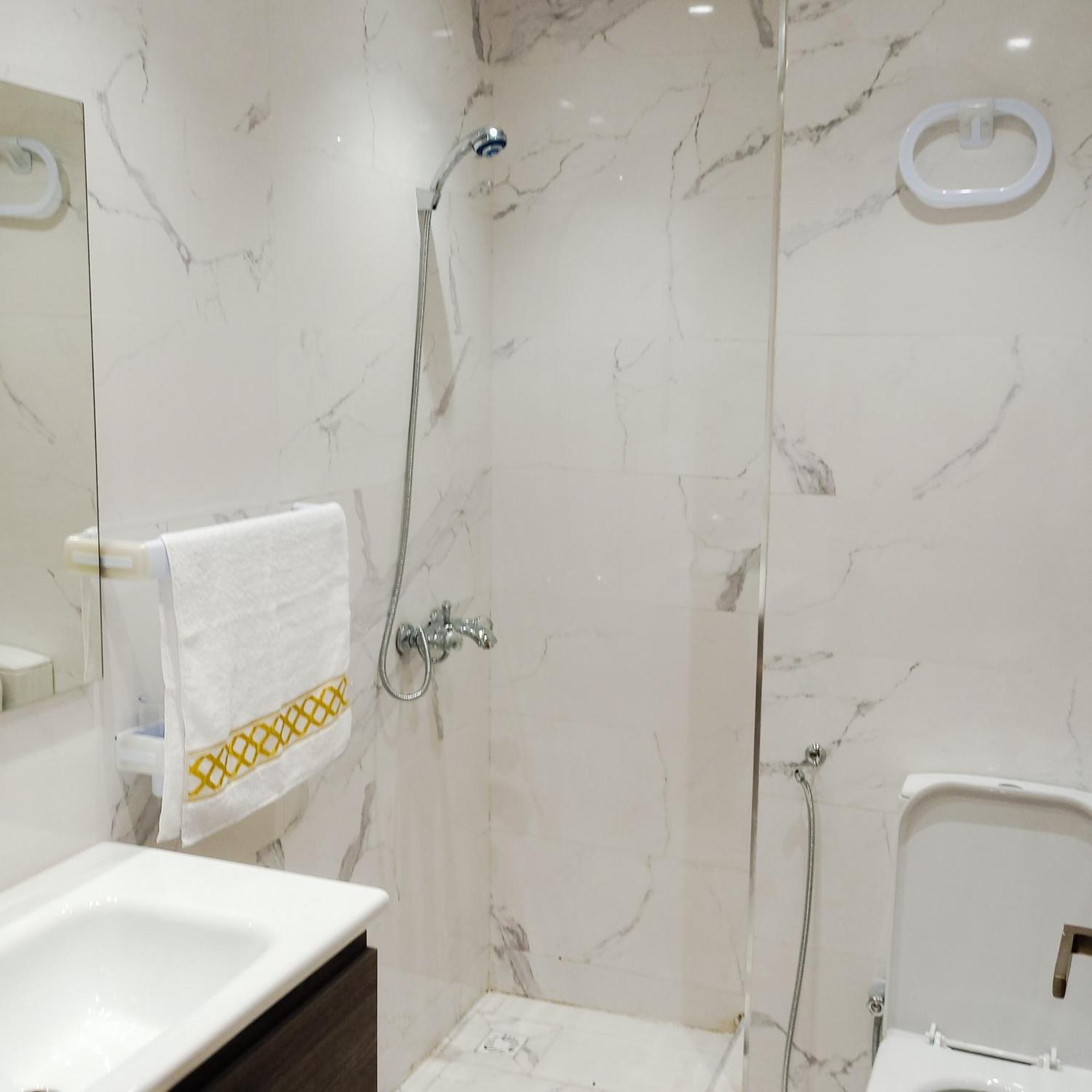 Super Apartement Totalement Neuf Et Climatise A Cote Du Centre Commercial Marjane M2 طنجة المظهر الخارجي الصورة