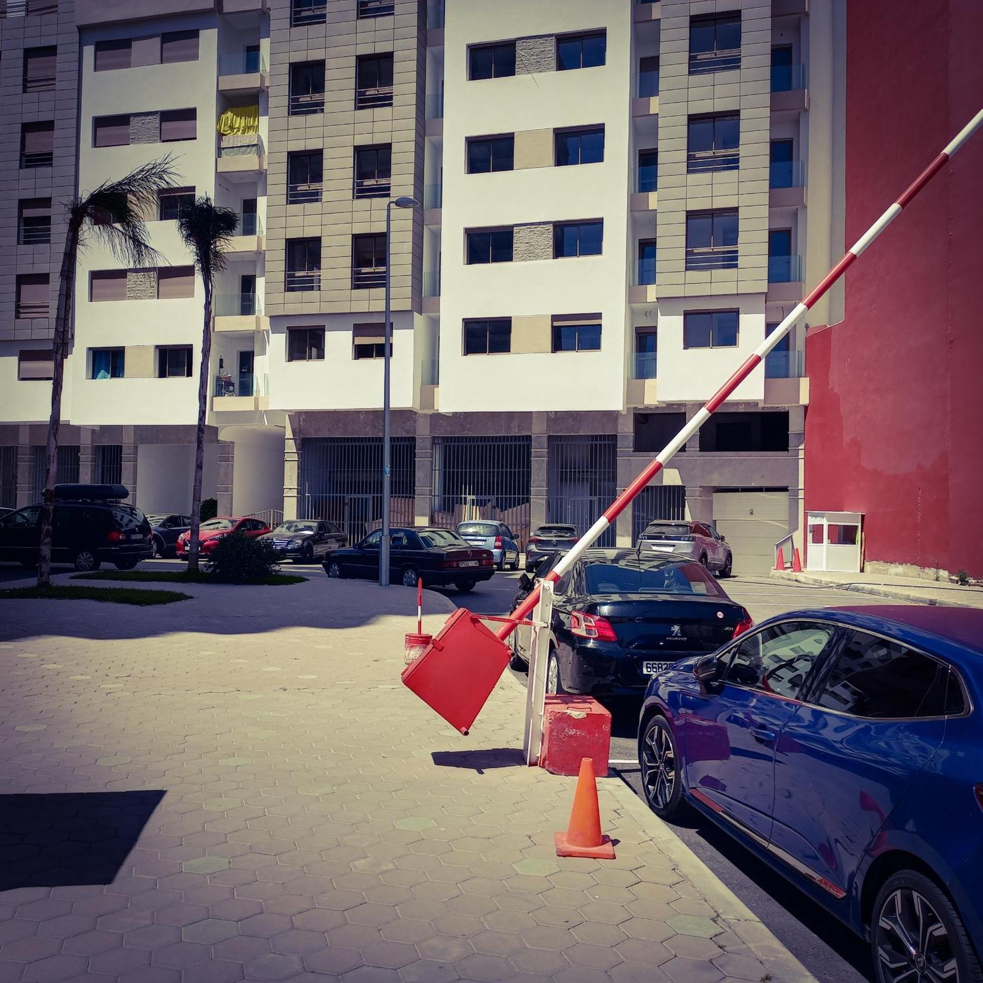 Super Apartement Totalement Neuf Et Climatise A Cote Du Centre Commercial Marjane M2 طنجة المظهر الخارجي الصورة