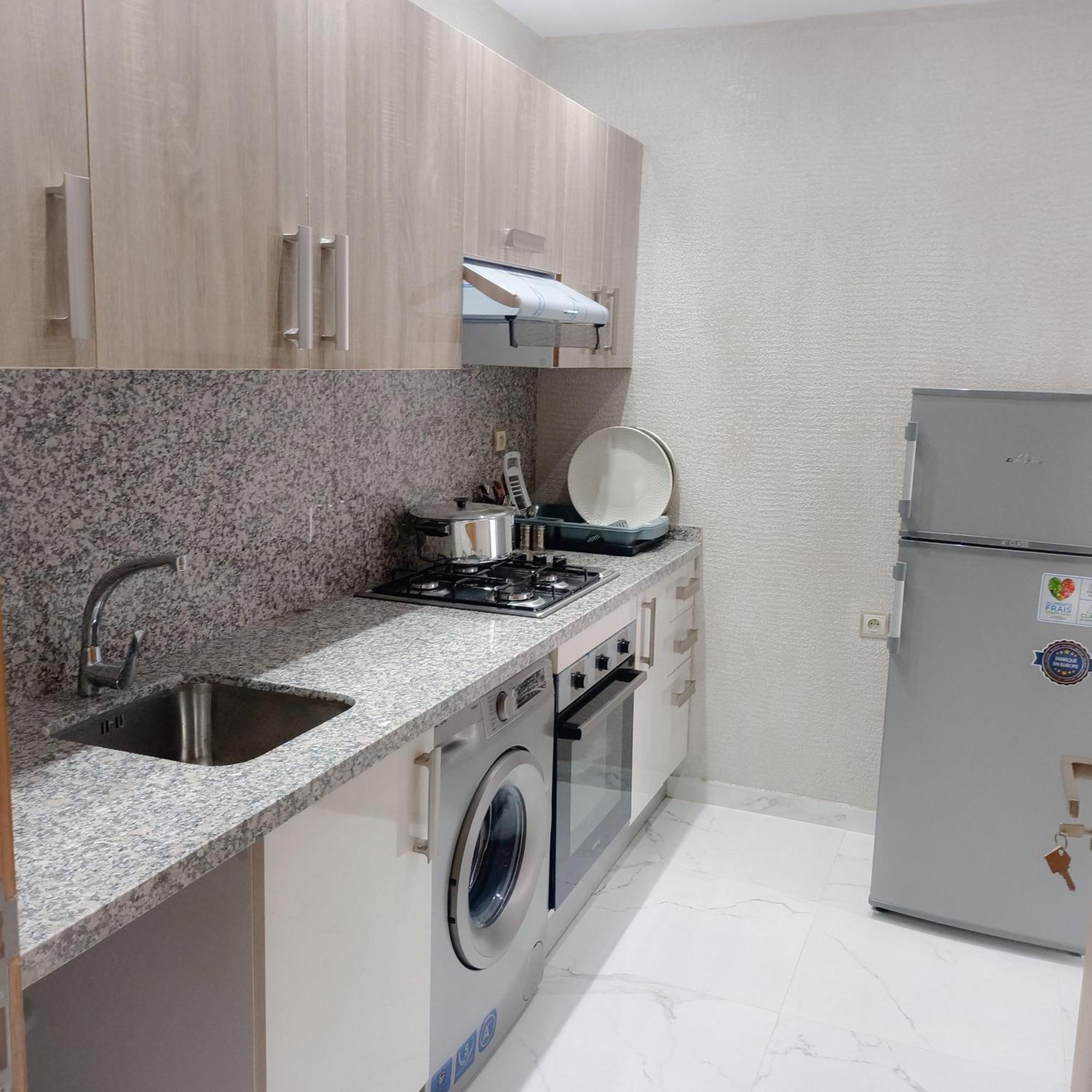 Super Apartement Totalement Neuf Et Climatise A Cote Du Centre Commercial Marjane M2 طنجة المظهر الخارجي الصورة
