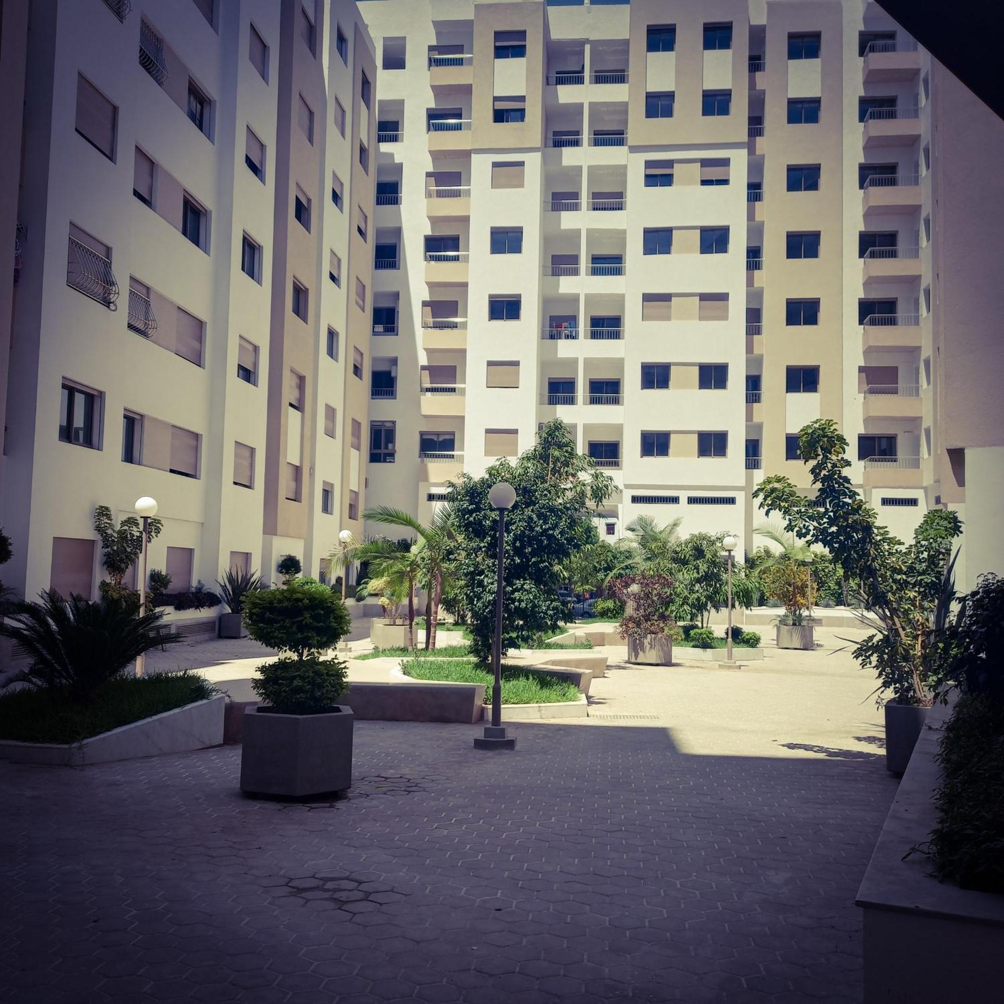 Super Apartement Totalement Neuf Et Climatise A Cote Du Centre Commercial Marjane M2 طنجة المظهر الخارجي الصورة